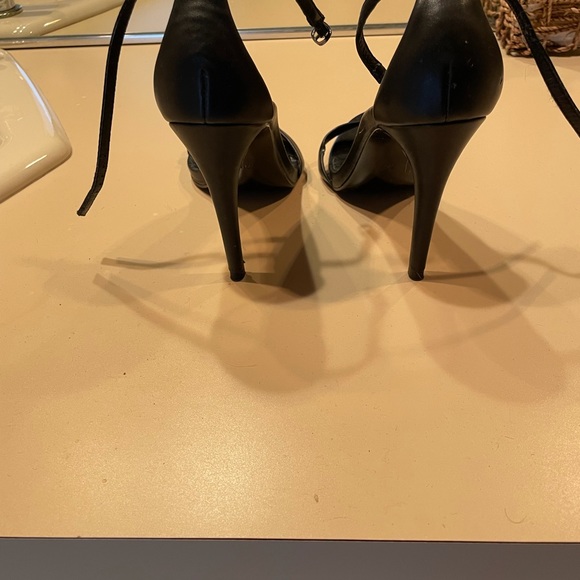 Steve Madden 4 inch heel - Picture 3 of 5
